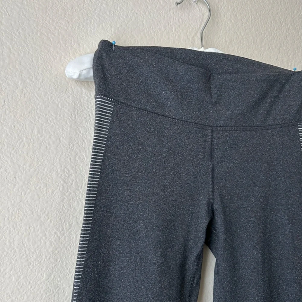 Leggings Long Gray Merle White Stripe Accent on Hips Pocket by Fabletics Size XS - Picture 2 of 13